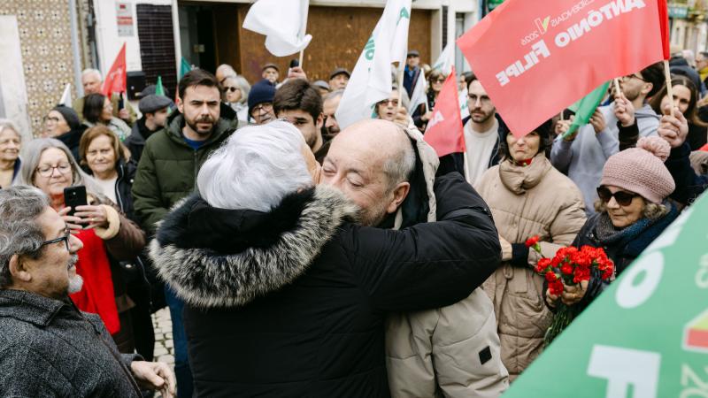 Contacto com a população em Almada